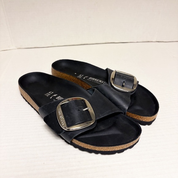 NWOB Birkenstock Madrid Big Buckle Oiled Leather Sandals in Black - Picture 4 of 12